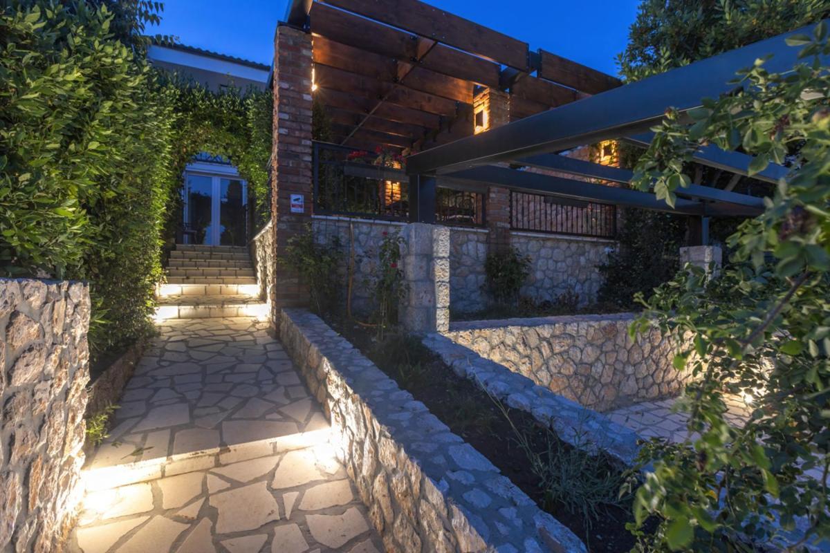 Cvrk Family House Novi Vinodolski Bagian luar foto