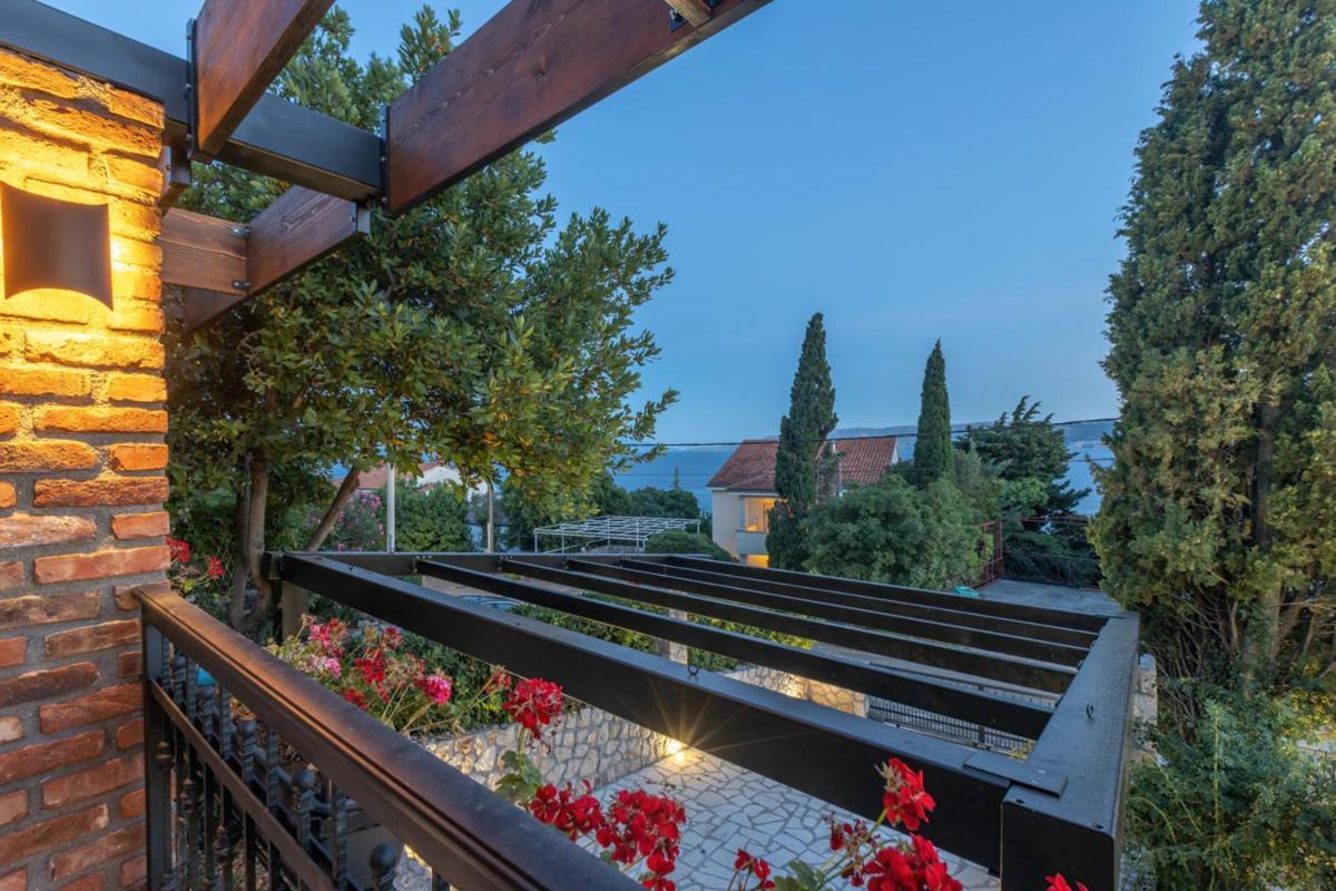 Cvrk Family House Novi Vinodolski Bagian luar foto